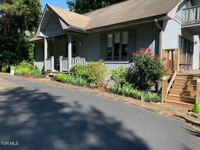 194 Lake Forest Road