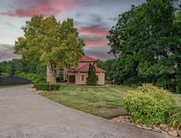 209 Sandy Pointe