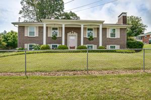 821 Summer Hills Court
