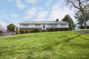 272 Lakeview Circle