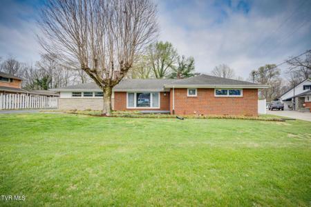 304 Castle Oaks Drive