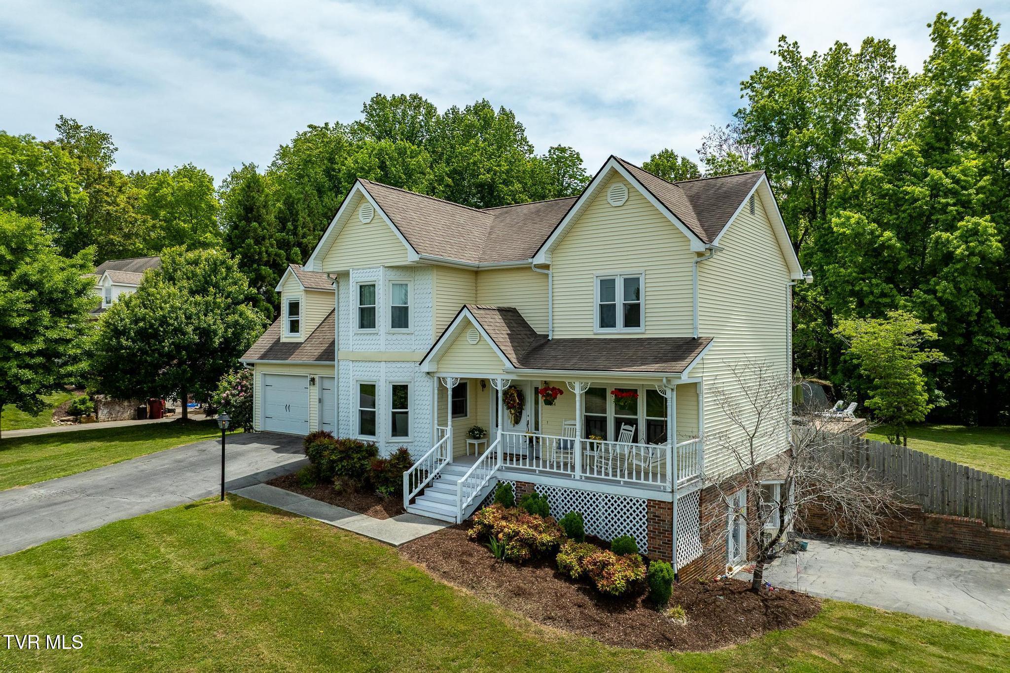 Image 2: 4314 Summerfield Drive (17 of 123)