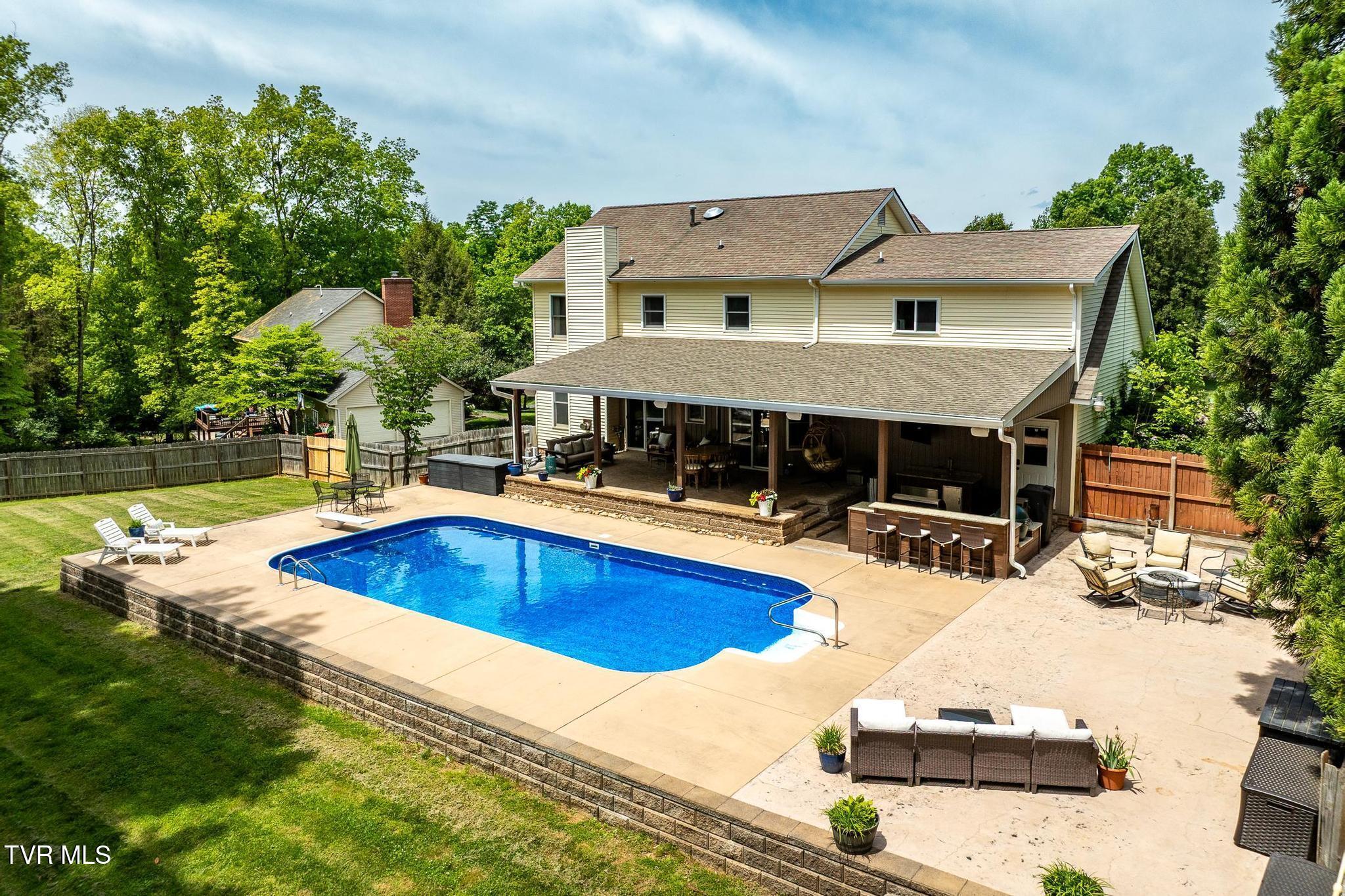 Image 4: 4314 Summerfield Drive (26 of 123)