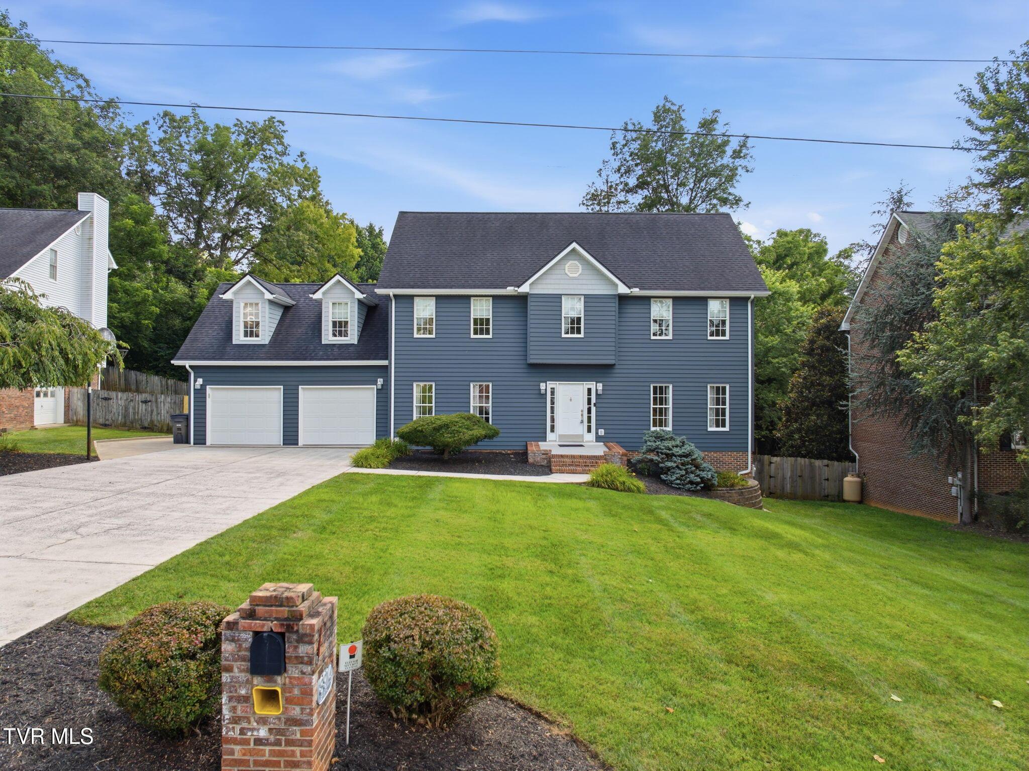 Image 1: 1-web-or-mls-003_JH 20260715-014