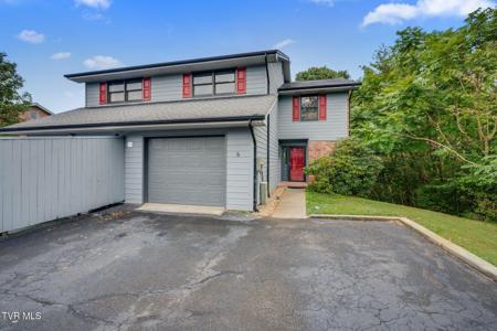 6 Windridge Court