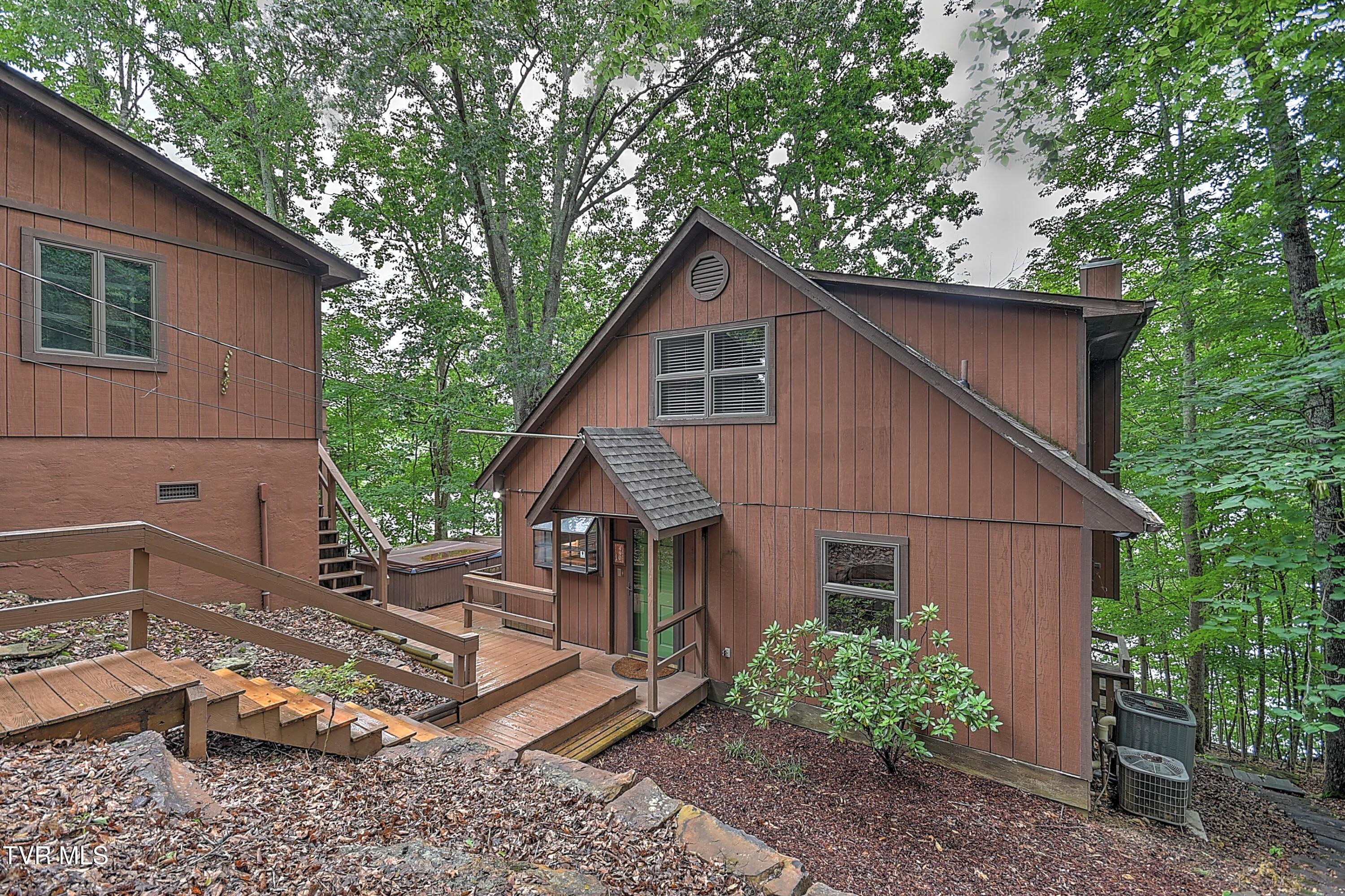 Image 2: 490 Hideaway ES-2