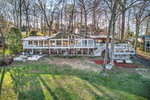 825 Lakewood Drive