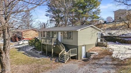 212 Highland Circle