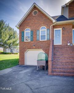 419 Andover Court