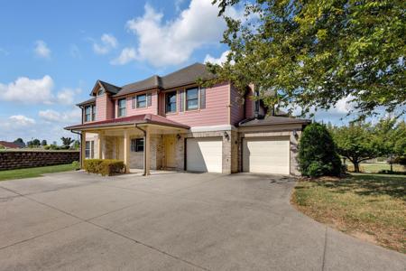 170 Westshore Pointe