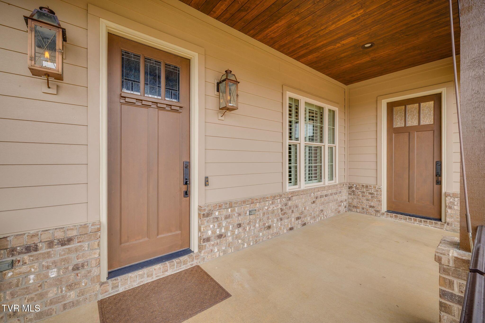 Image 3: Front of House