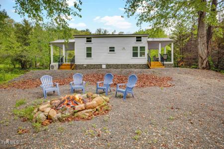 1226 Doe Creek Road