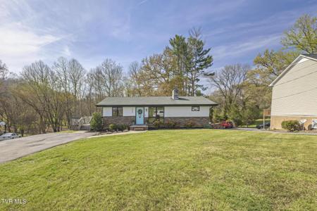 129 Lake Drive