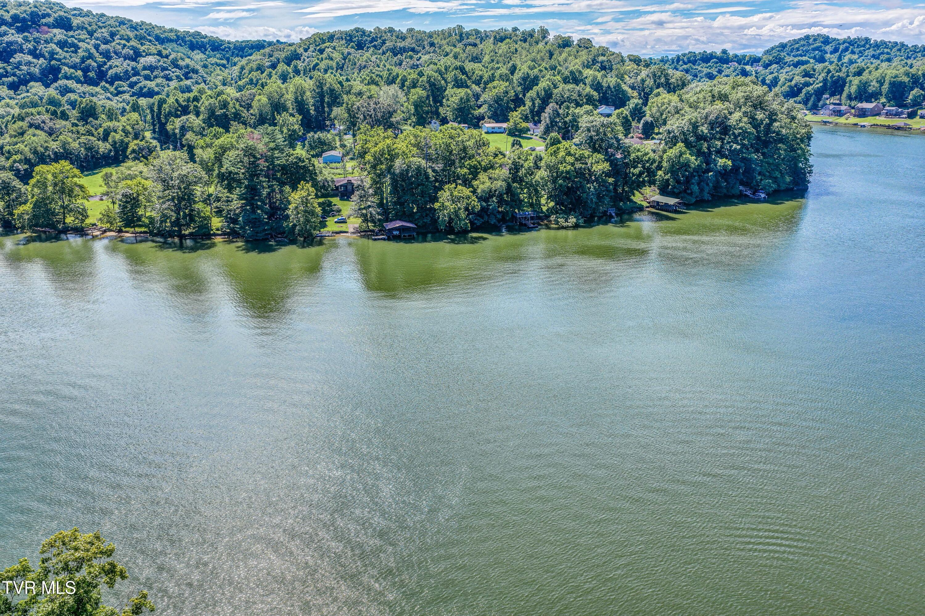 Image 2: Welcome to the Lake