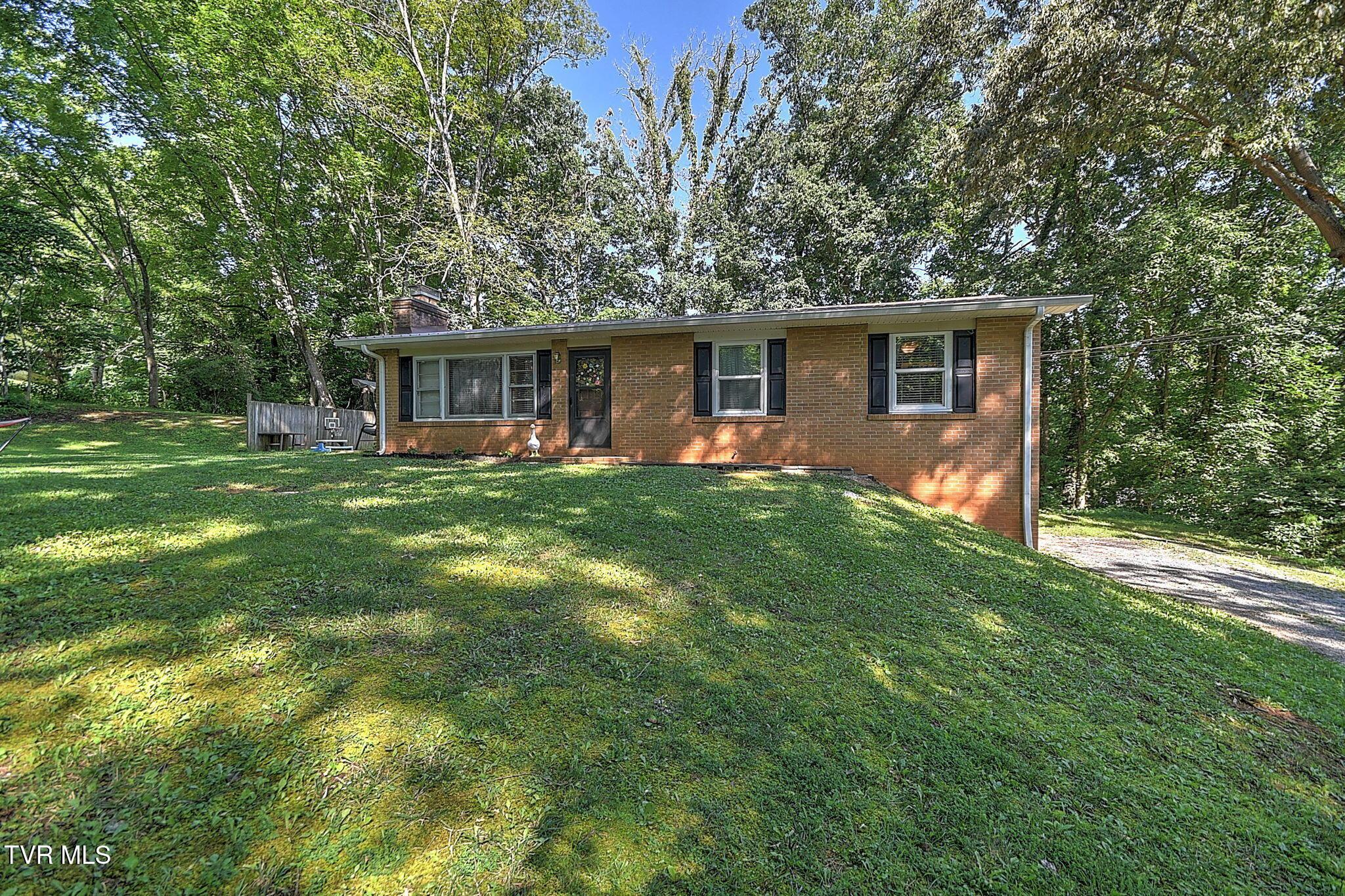 Image 2: 51-web-or-mls-119 Lynnwood KW