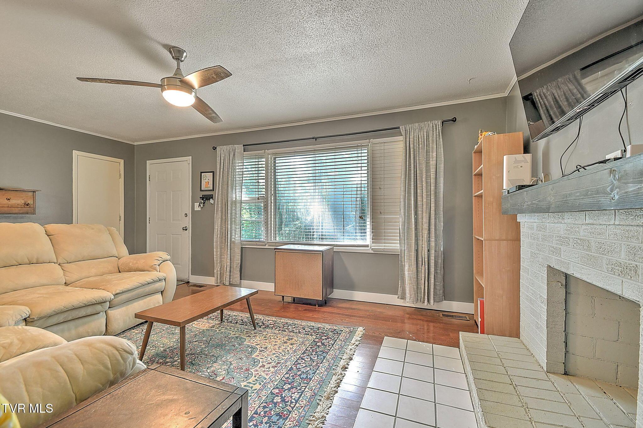 Image 4: 26-web-or-mls-119 Lynnwood KW-27