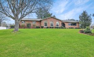 1005 Meadow Lane