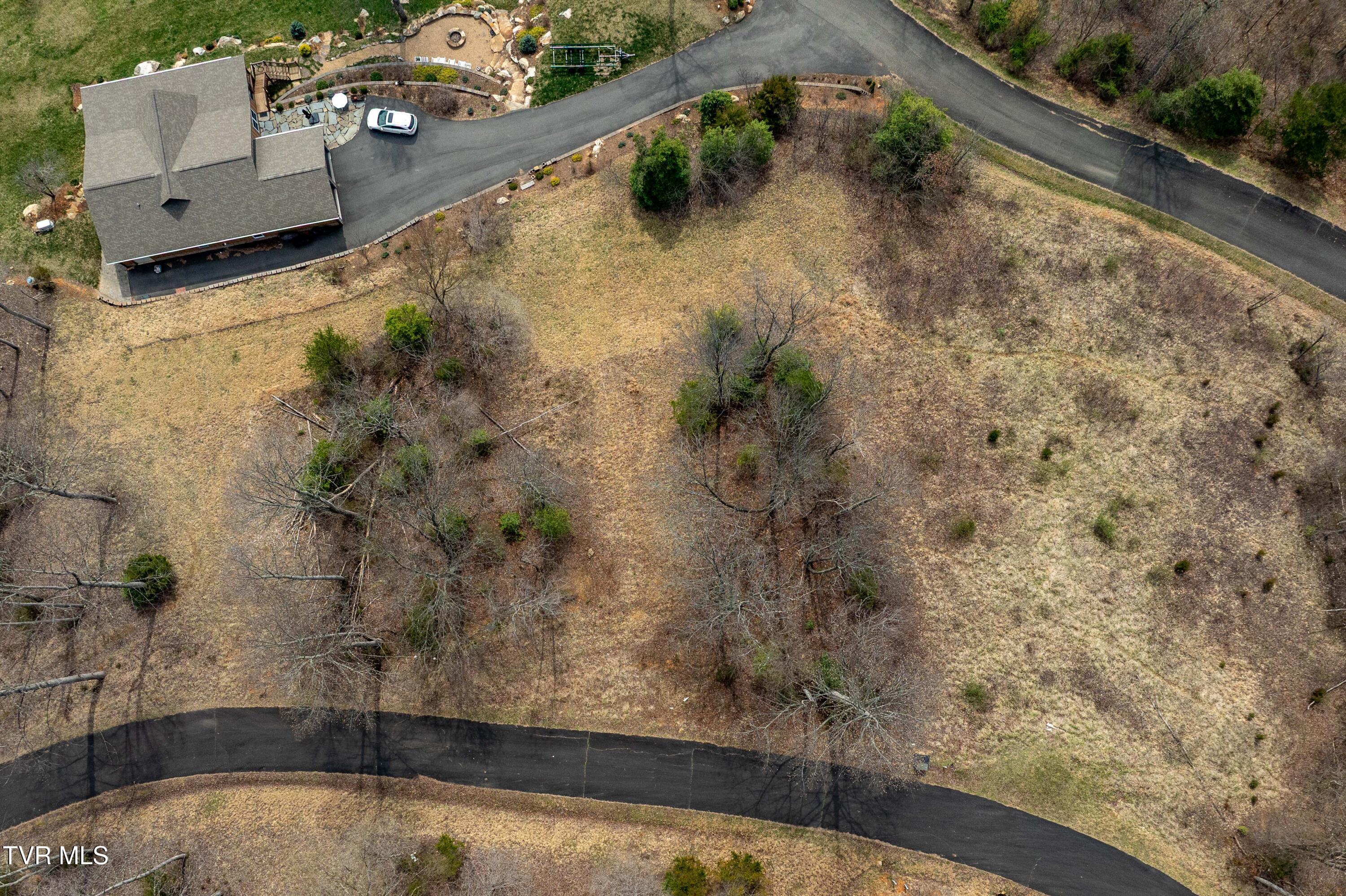 Image 2: TD Lakeridge Lot 19 (2 of 31)