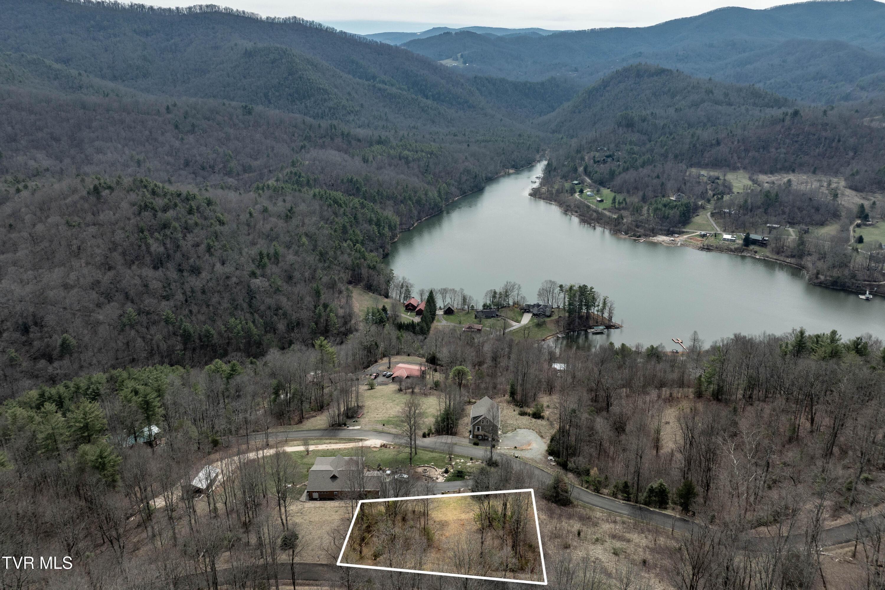 Image 3: TD Lakeridge Lot 19 (3 of 31)