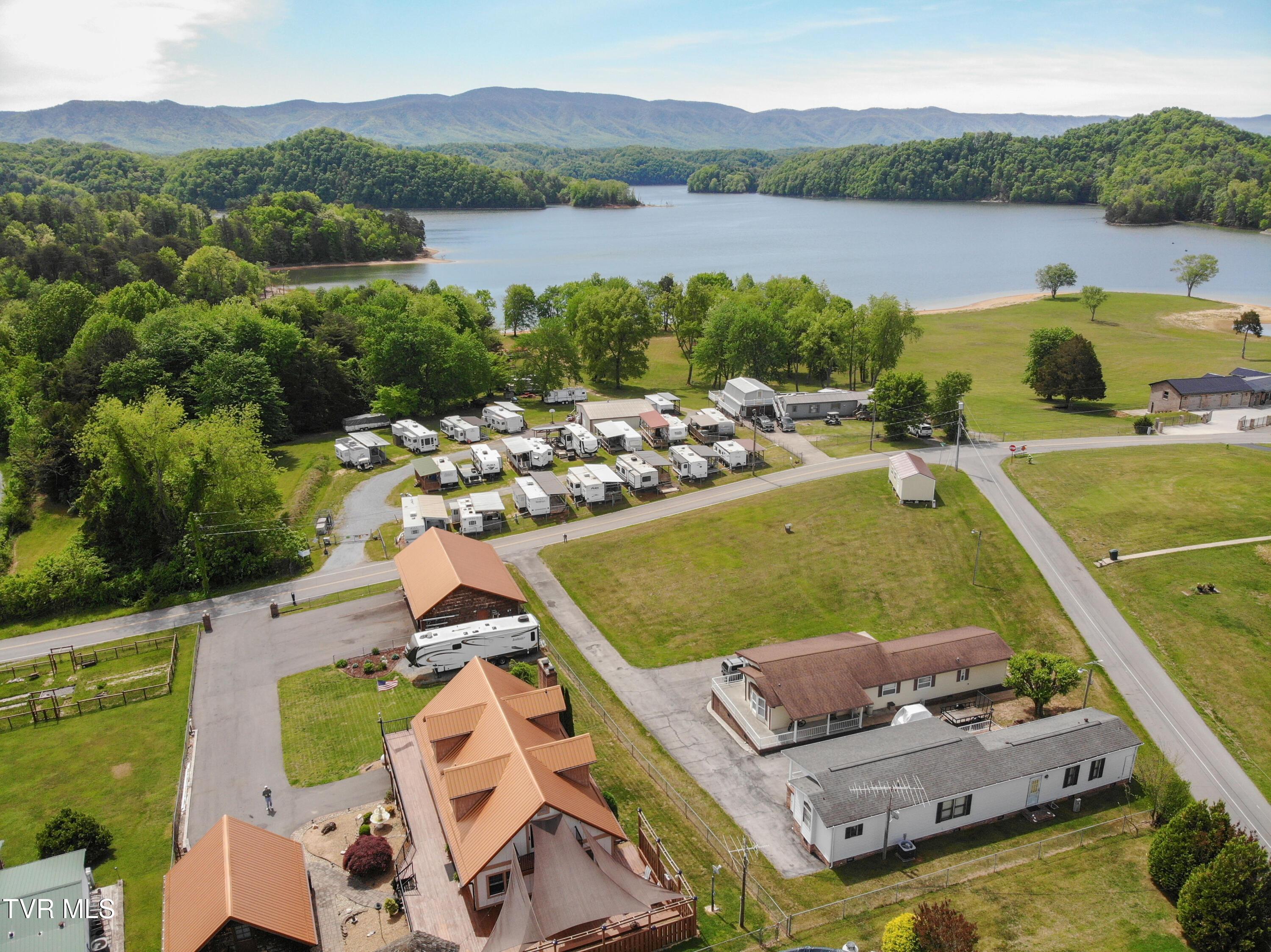 Image 4: Lake view
