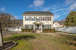 3641 DELAND Drive