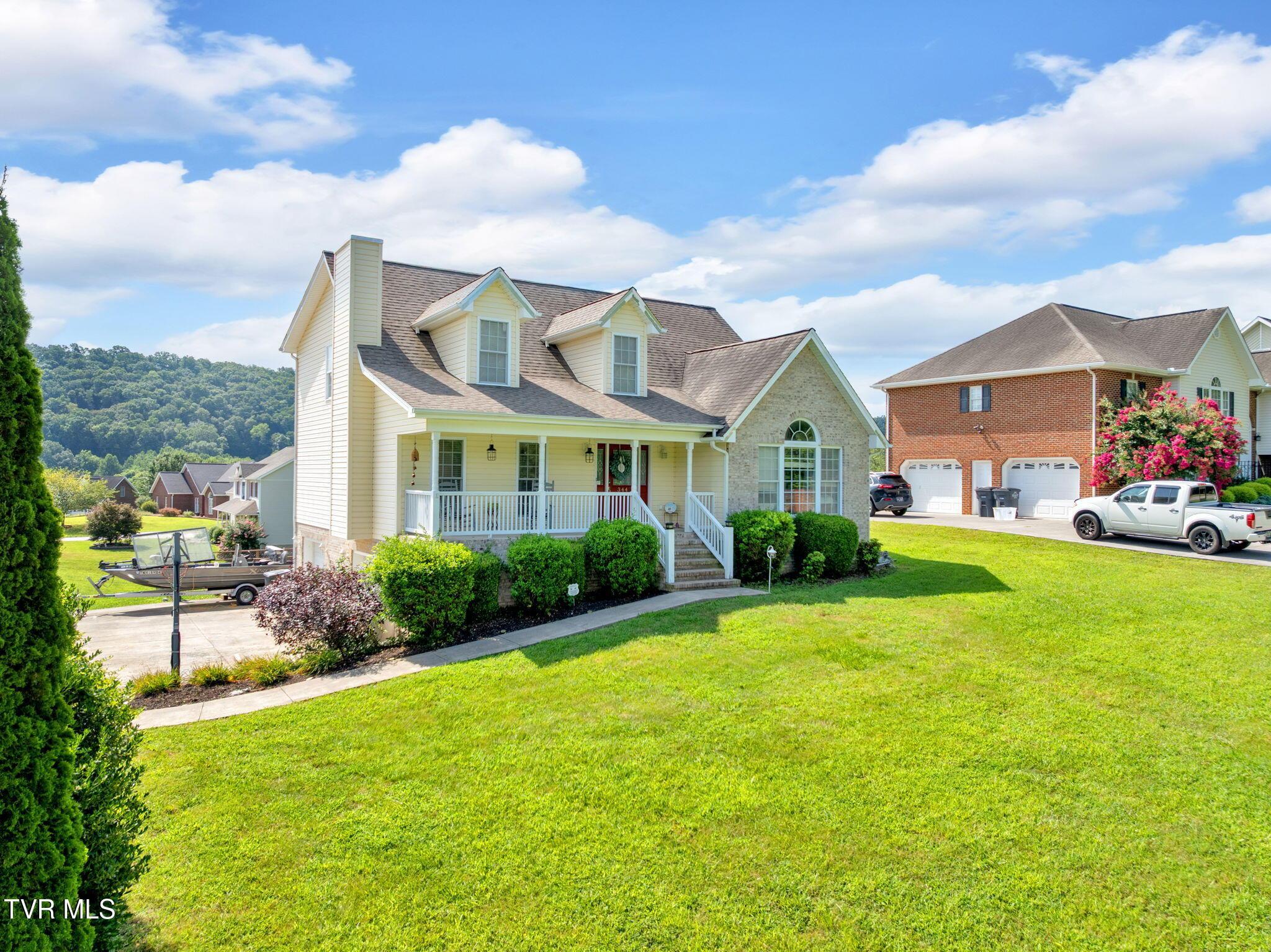 Image 3: 2-web-or-mls-JH 20250728-121