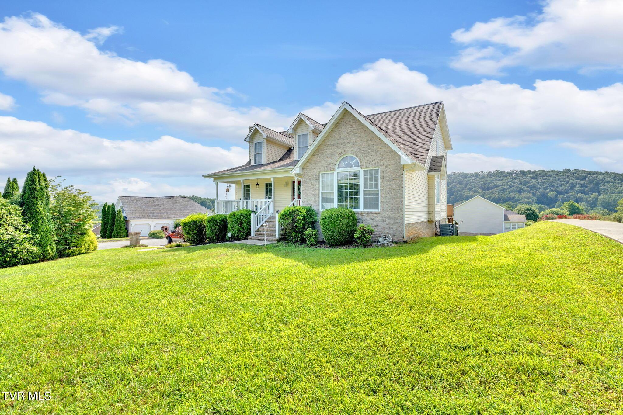 Image 4: 22-web-or-mls-JH 20250728-094
