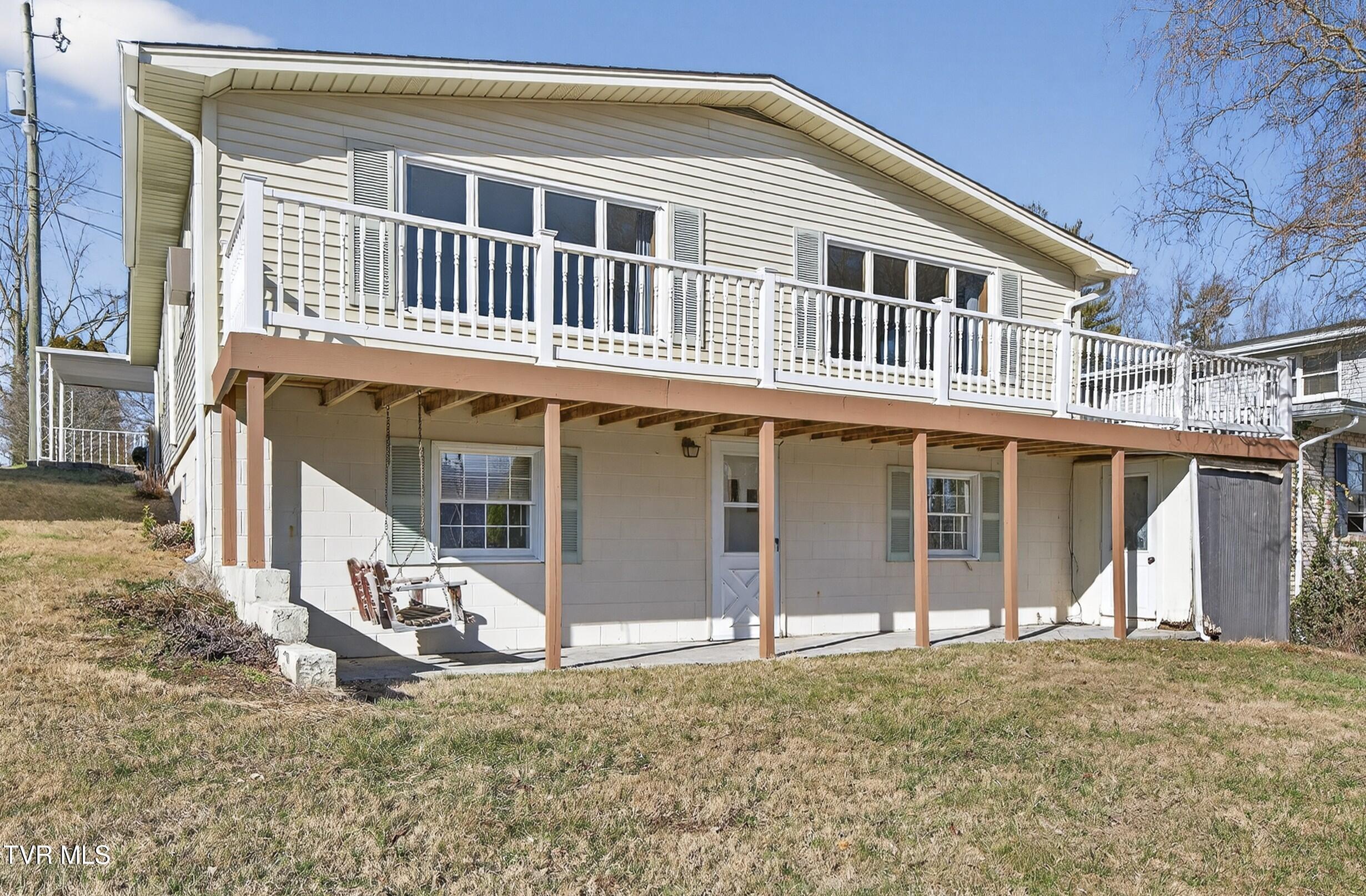 Image 3: Exterior