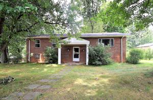 100 Dogwood Lane