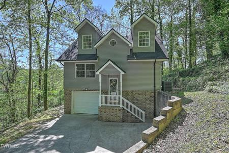 4020 Lakeland Drive