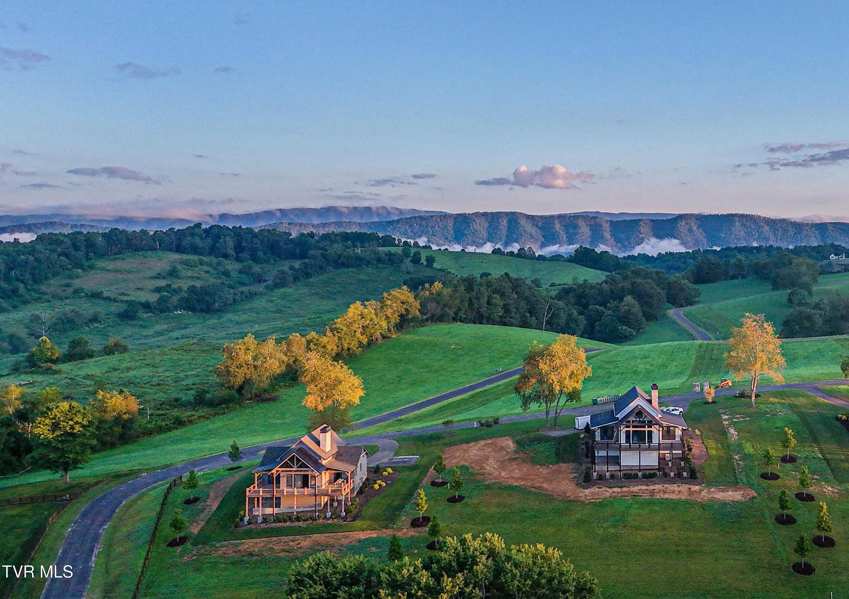 Image 3: DJI_20250822072807_0887_D