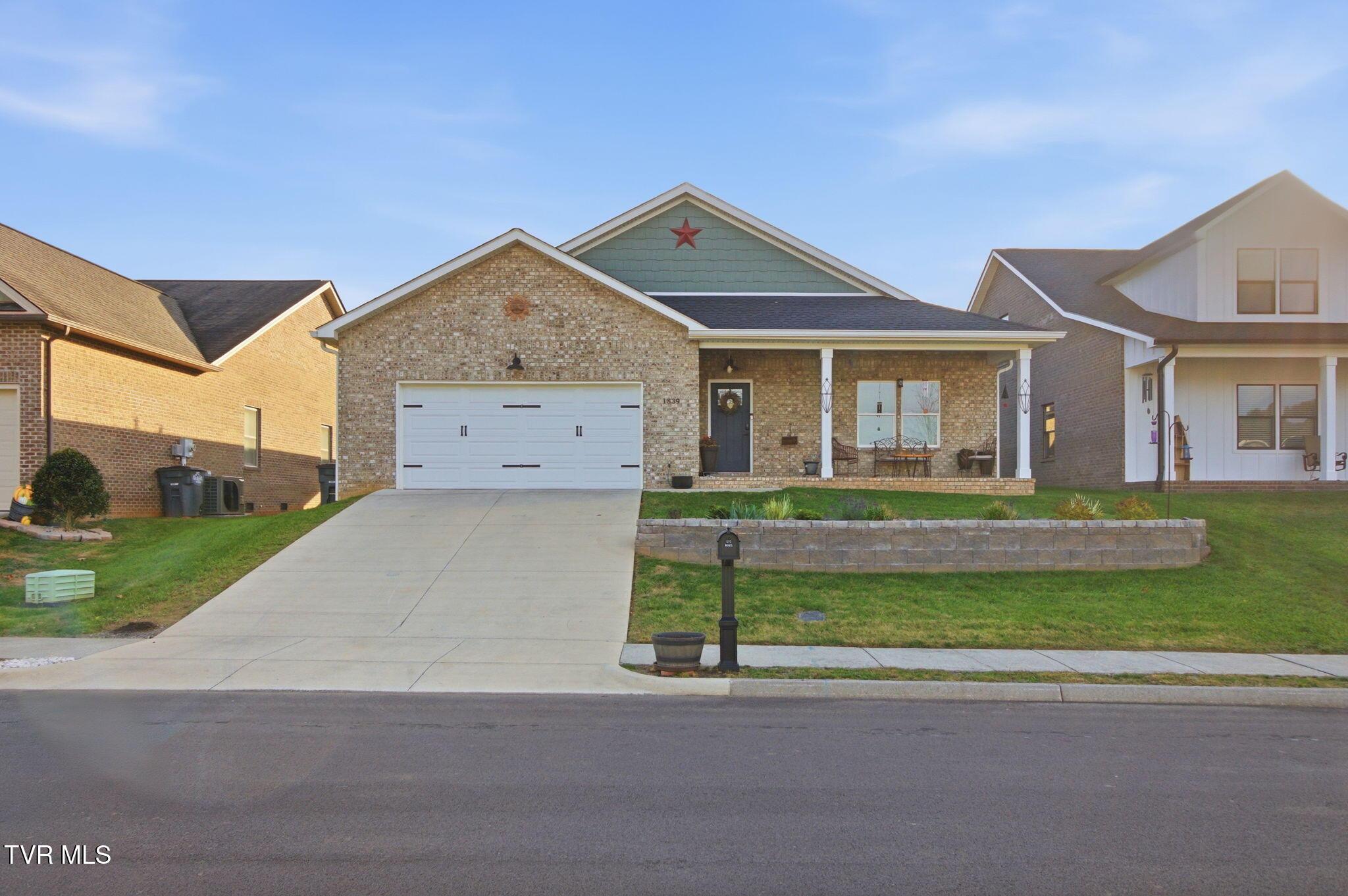 Image 1: 1-web-or-mls-DZ3A8997