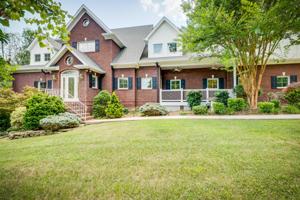 450 Woodcrest Drive