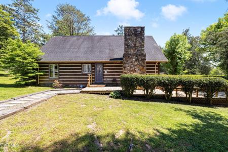 196 Lake Forest Road