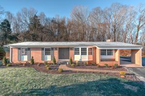 3404 Lakeshore Drive