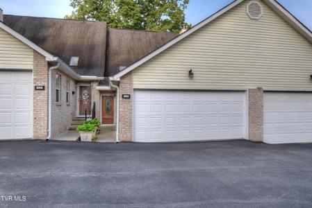 3711 Apple Grove Circle