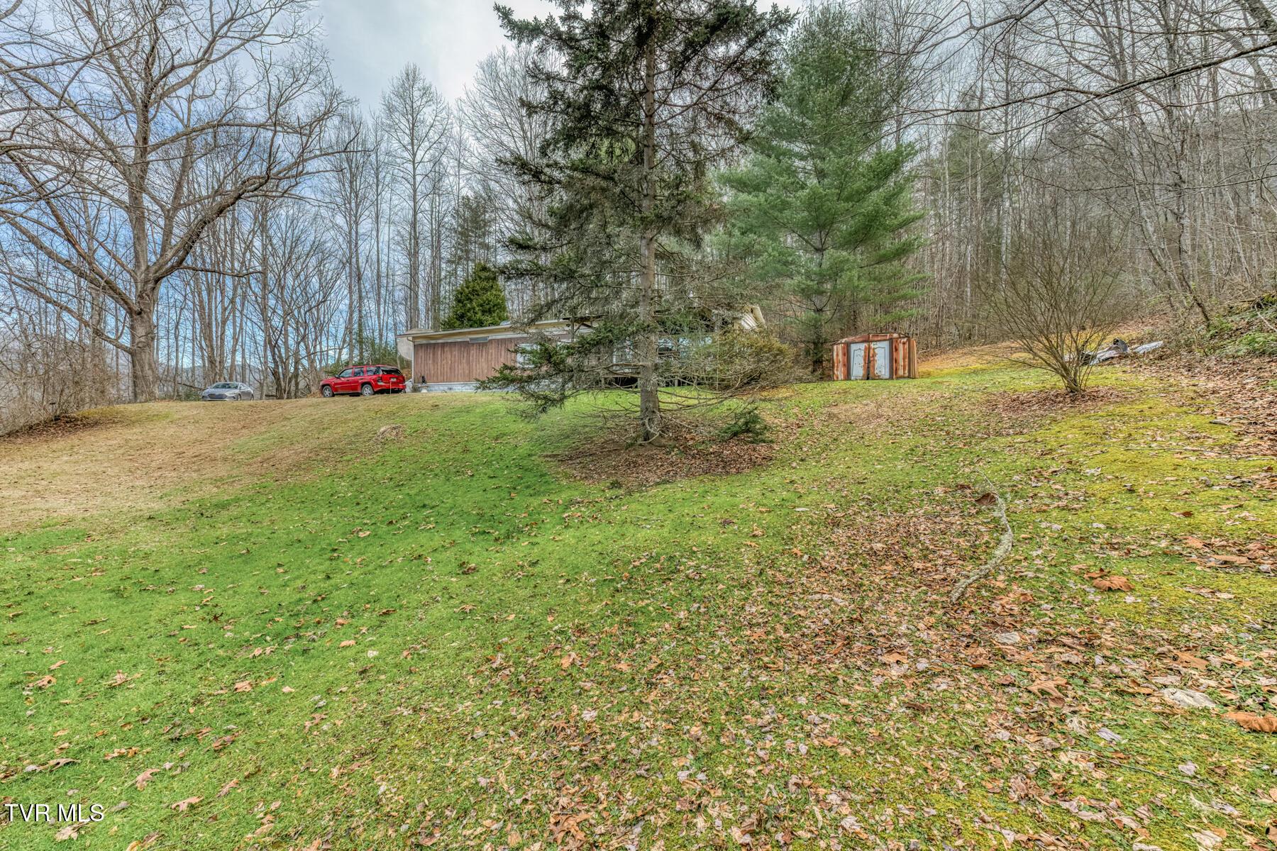 Image 2: 902 R D Campbell Road-15