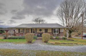 3340 Horseshoe Drive