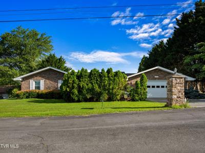 206 Five Point Drive