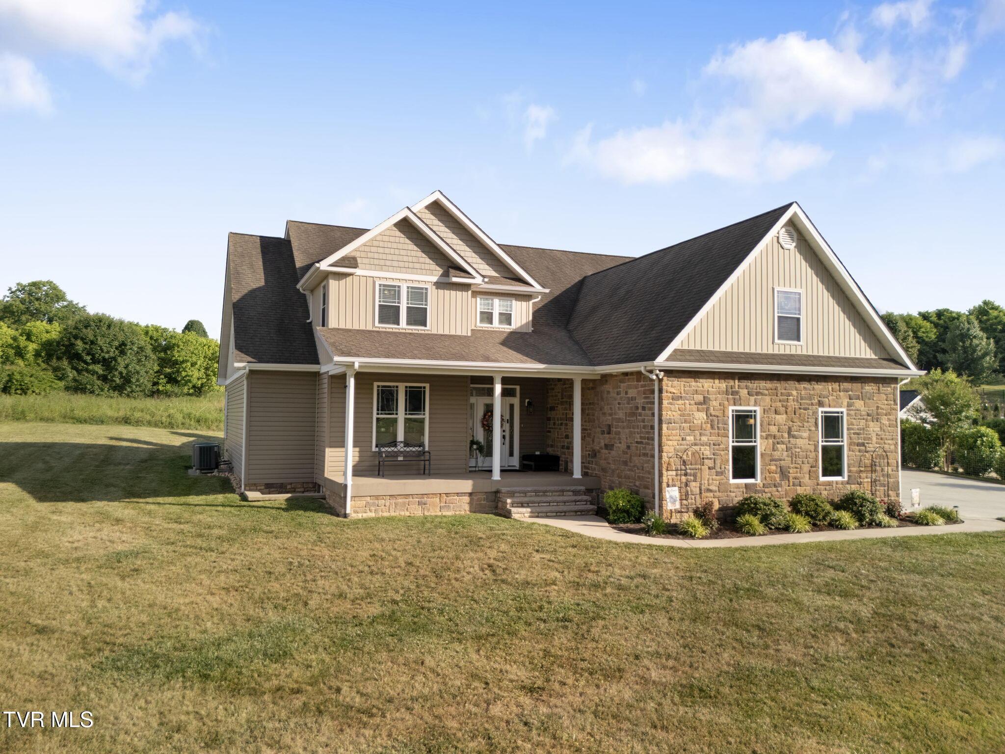 Image 3: 8-web-or-mls-22481-aven-ln - Copy