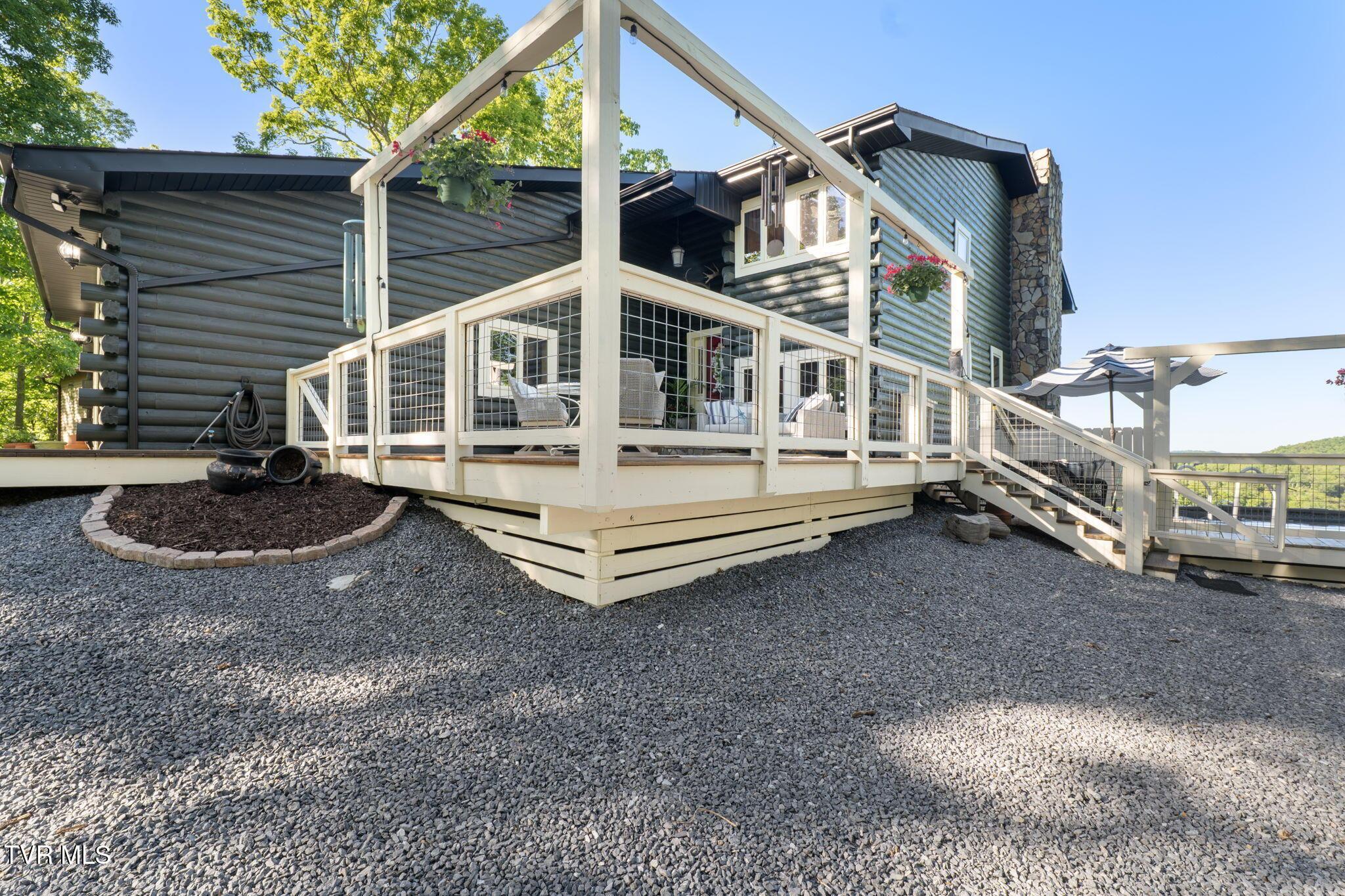 Image 3: 71-web-or-mls-22455-wyldwood-rd