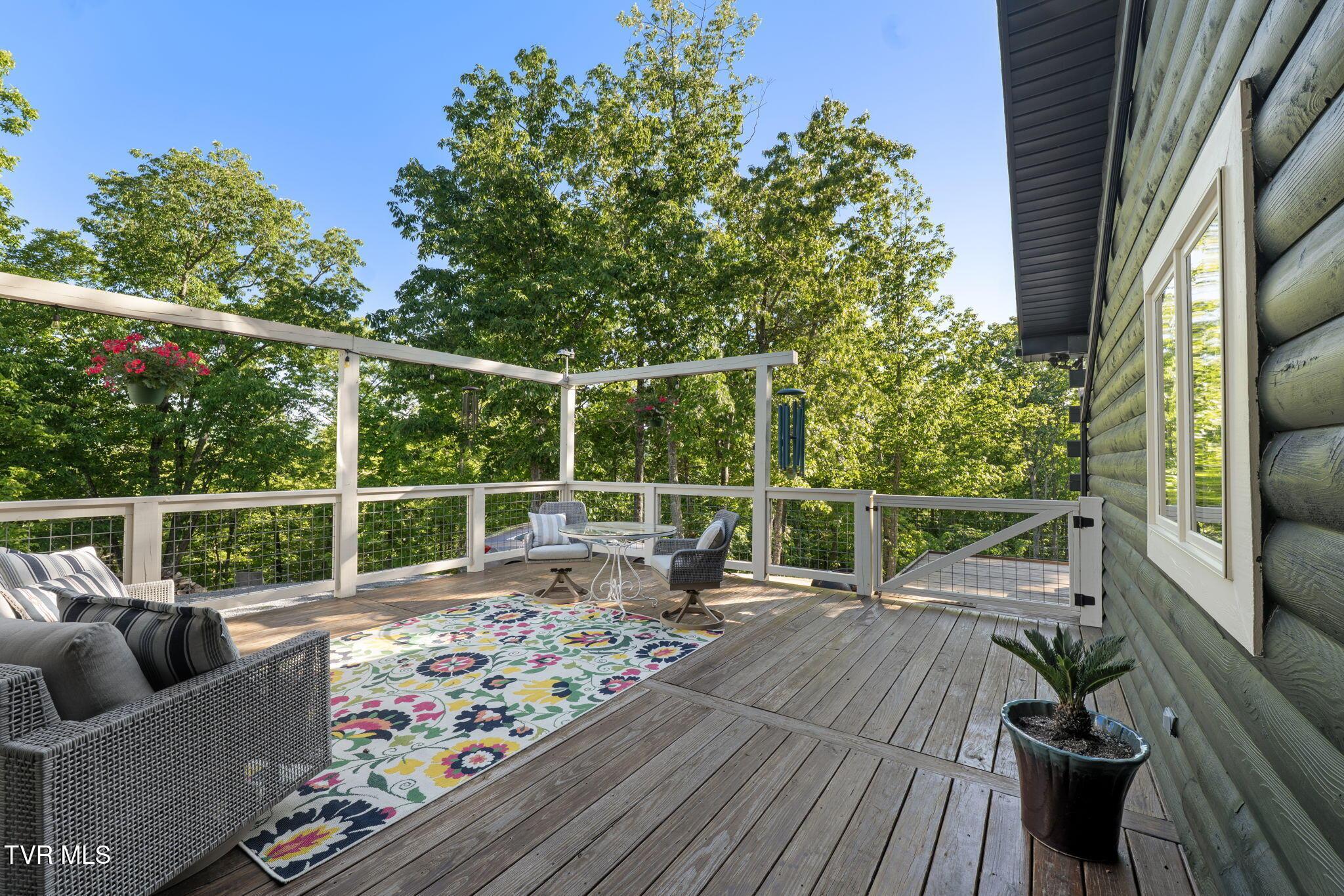 Image 4: 15-web-or-mls-22455-wyldwood-rd