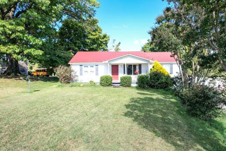 5416 Lakeshore Drive
