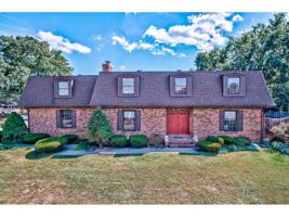909 Meadow Lane