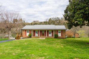 213 Patrick Henry Circle