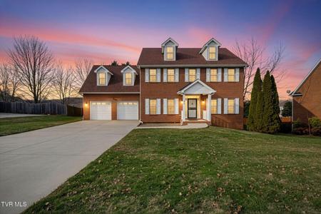 1402 Lake Ridge Square