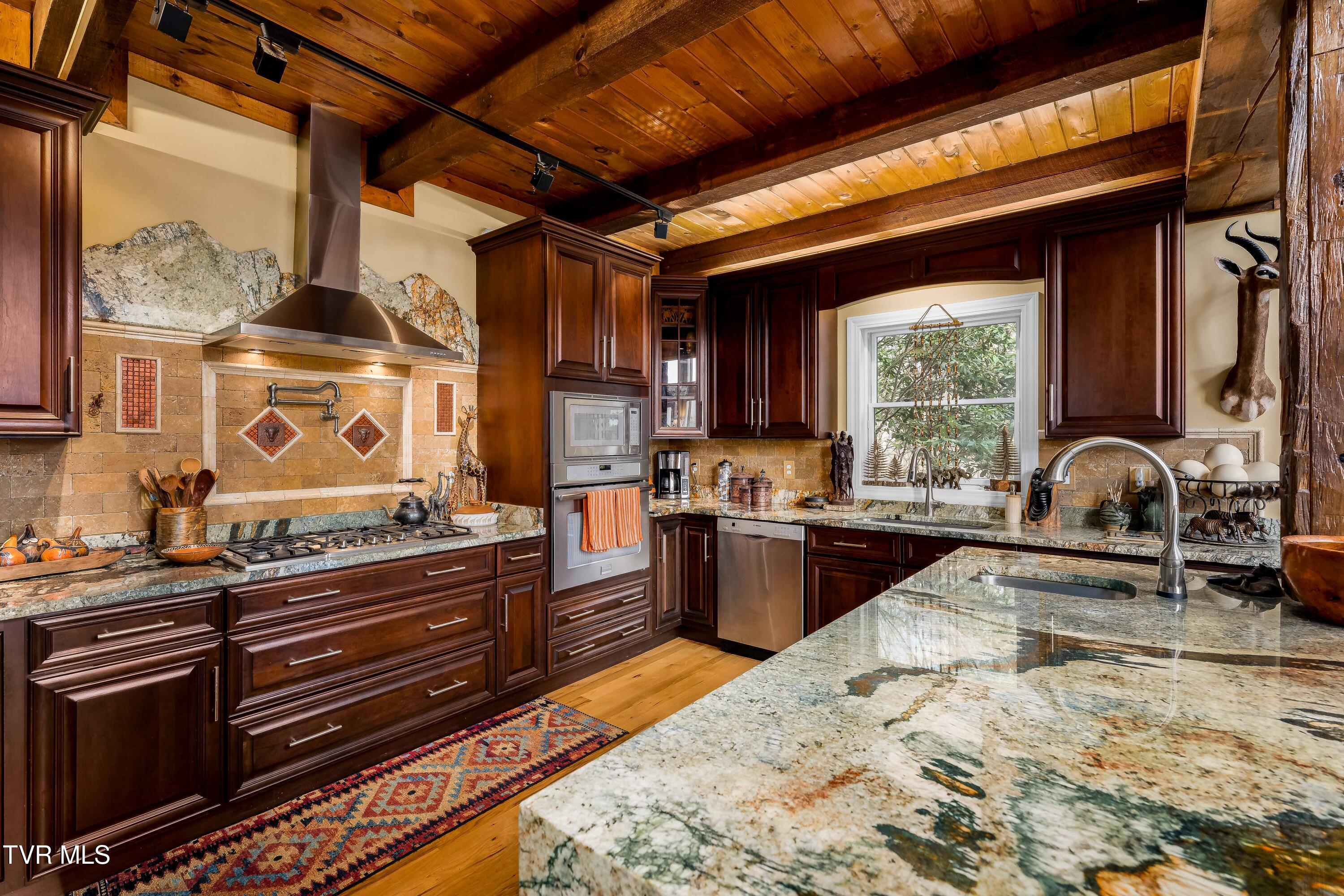 Image 2: 710 Gordon Ridge Road (90 of 142)