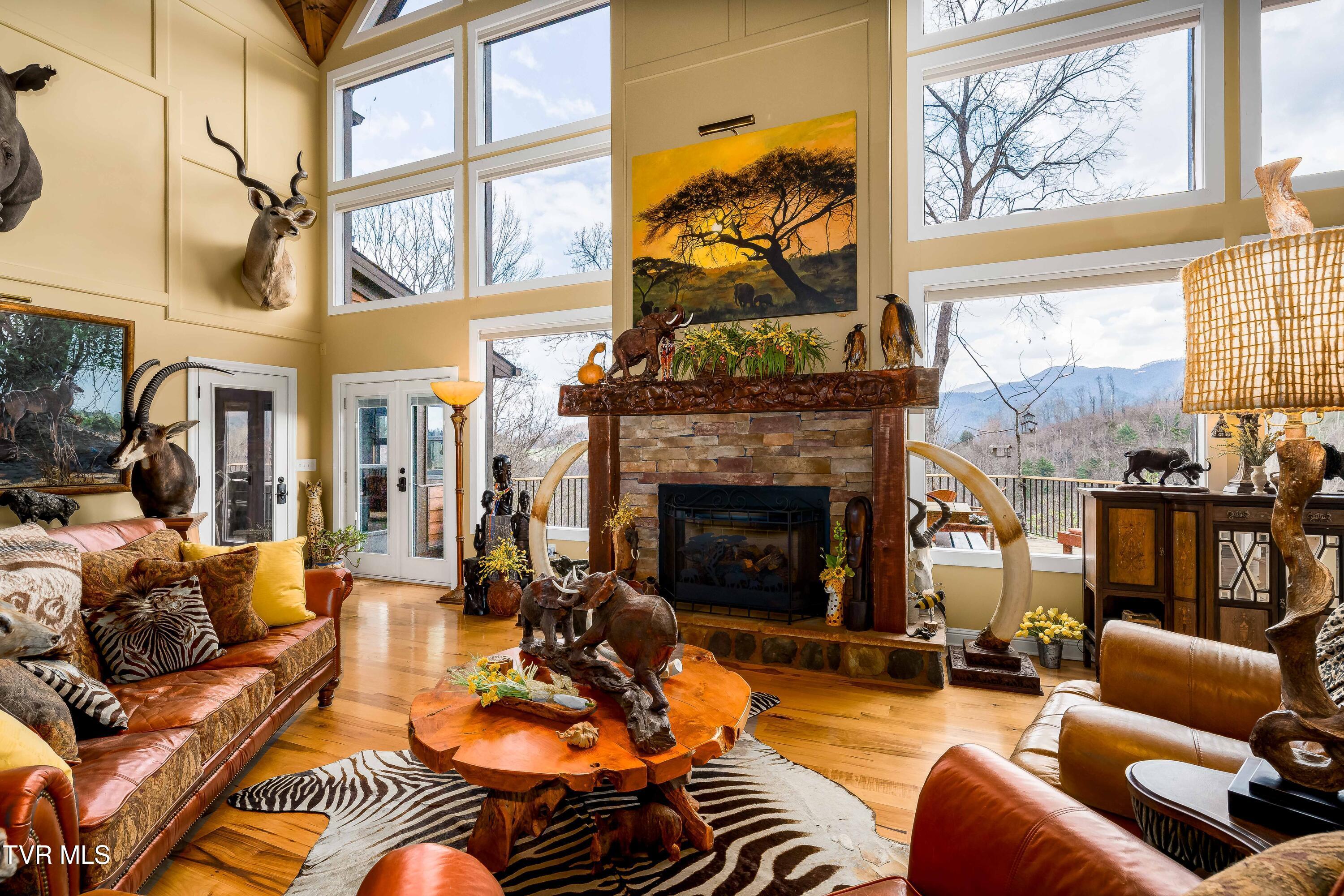 Image 3: 710 Gordon Ridge Road (84 of 142)
