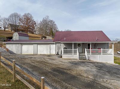 22262 Driftwood Lane