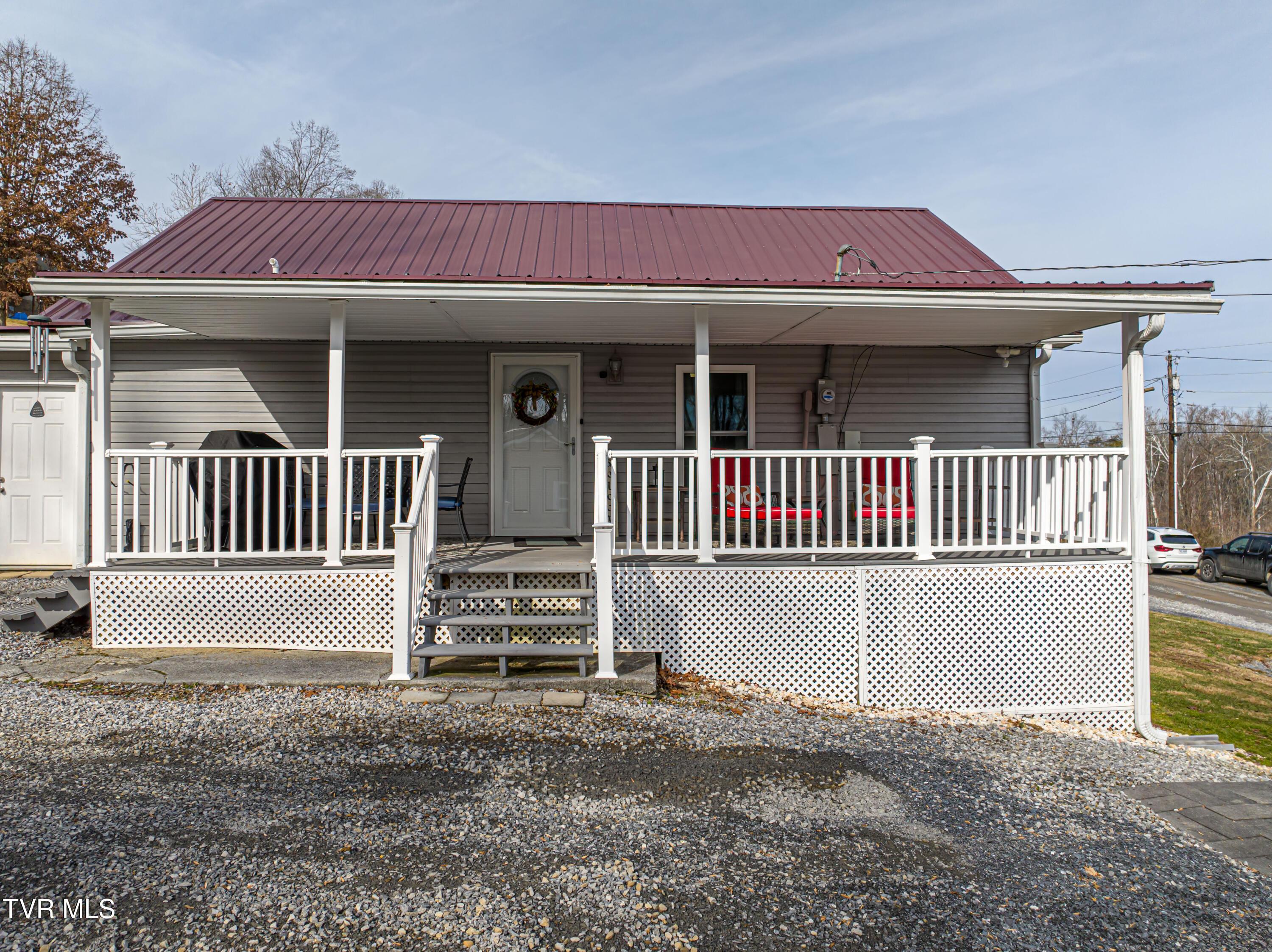 Image 2: Driftwood-01